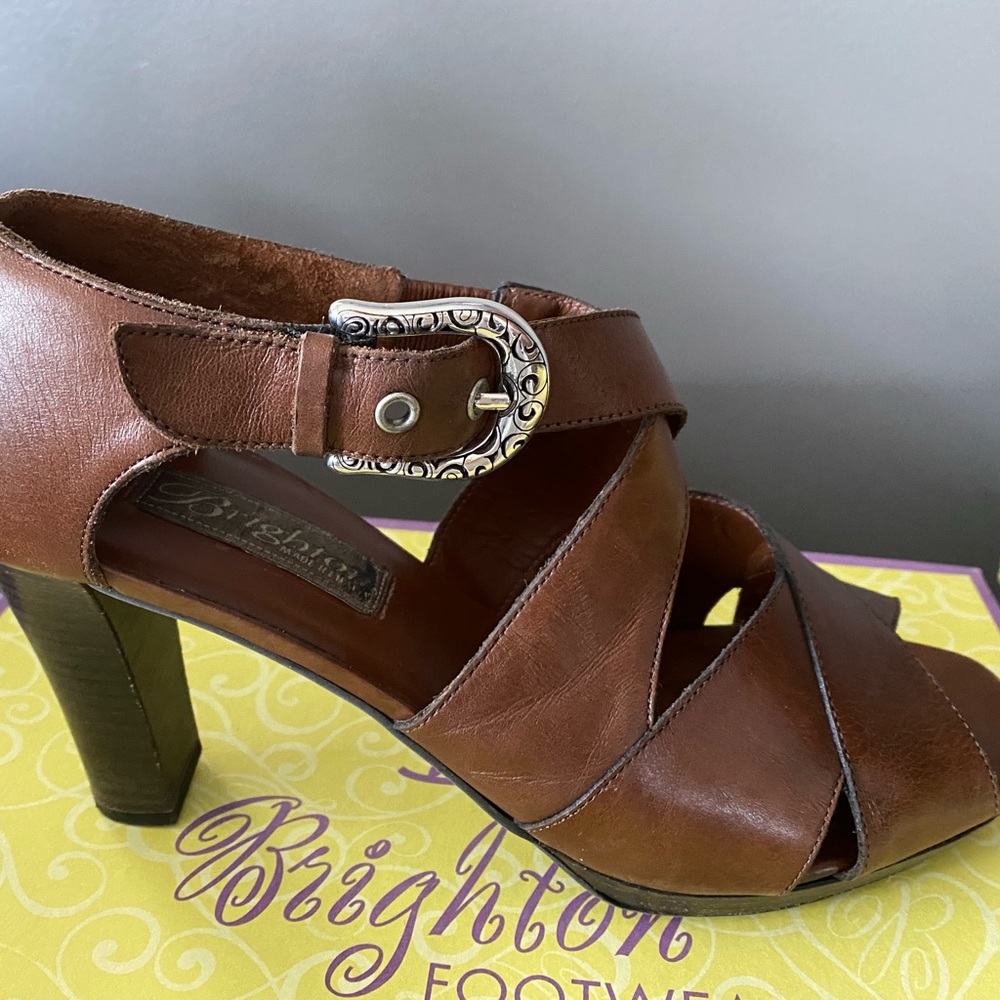 Brighton, Vogue Sandal, Carmel color